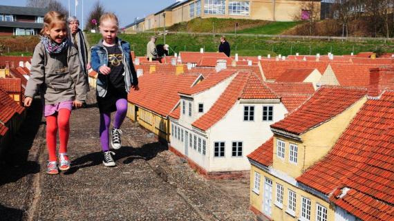 Den Historiske Miniby Den Historiske Miniby